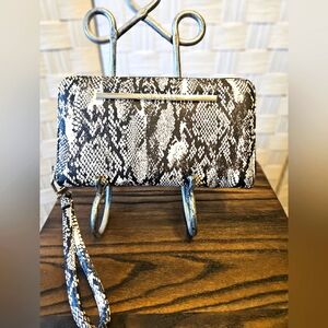 Steve Madden wallet/wristlet